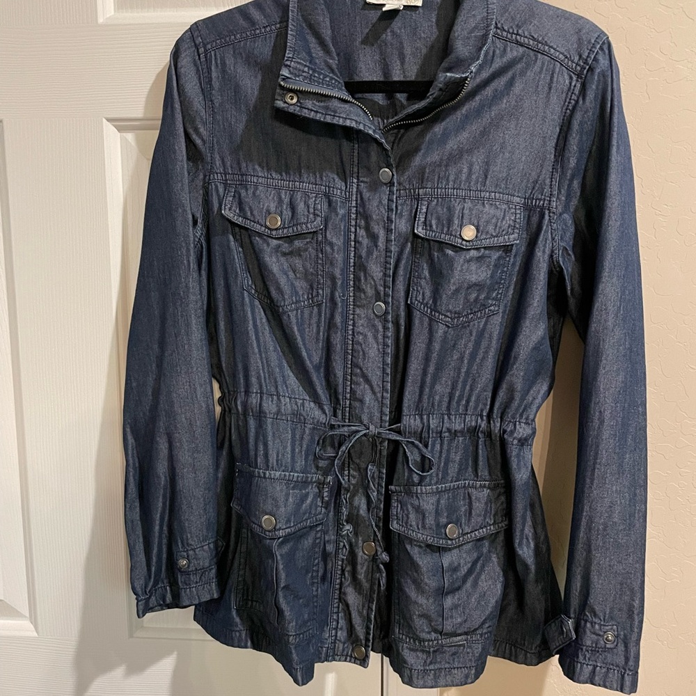 Lightweight jacket
